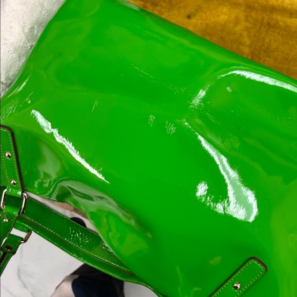 Kate Spade Vibrant Green Patent Shoulder Bag - Picture 11 of 16